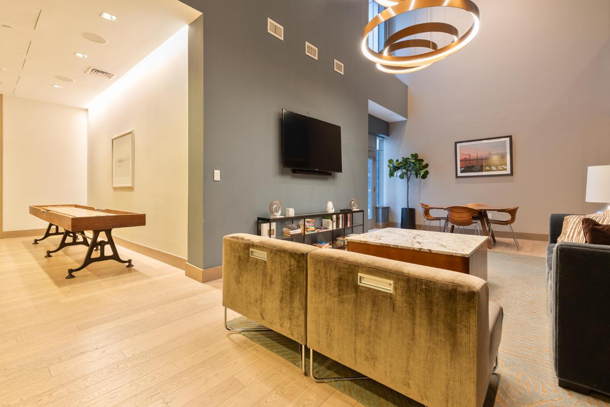 Apartment Luxury In Seaport Boston
