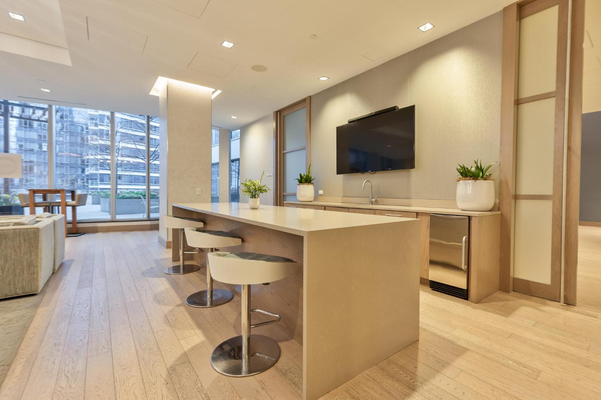 Luxury In Seaport * Boston